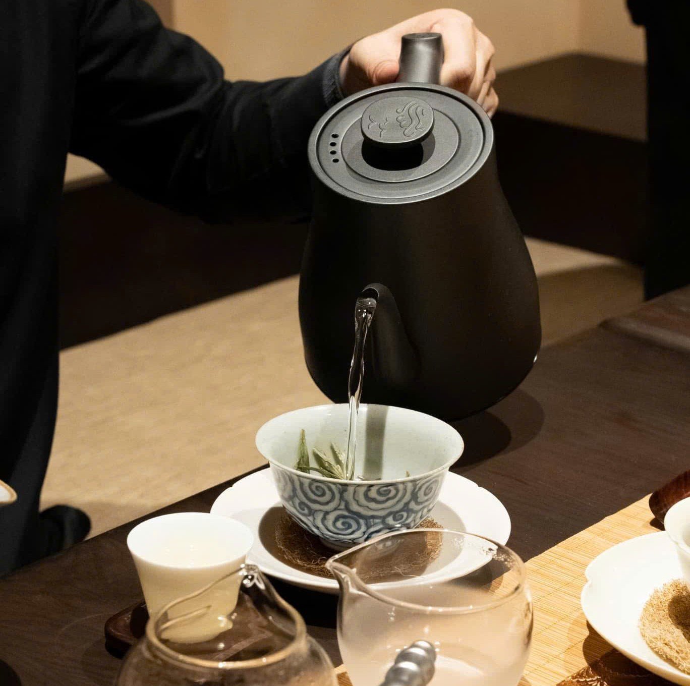 Tiệc Trà Tea Omakase: Khám Phá Nghệ Thuật Trà Tinh Tế